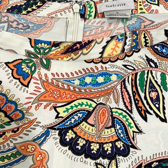 Beautiful Van Heusen Midi A-Line skirt, size 14 - Picture 6 of 6